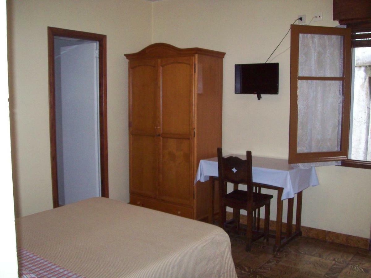 Pension Los Pinos Gijon Exterior photo