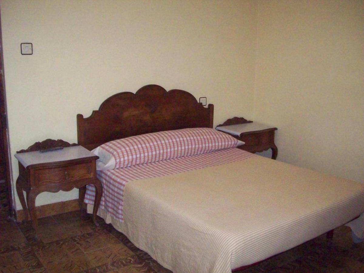 Pension Los Pinos Gijon Exterior photo